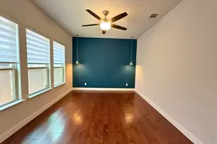 302 Julia Ln, Euless, TX 76040 - Photo 12