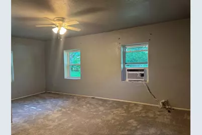 901 W Coffin Street, Denison, TX 75020 - Photo 18