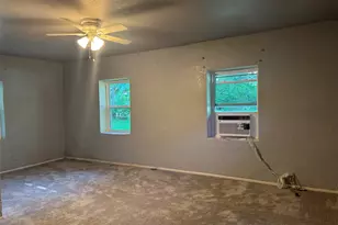 901 W Coffin St, Denison, TX 75020 - Photo 18
