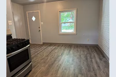 901 W Coffin Street, Denison, TX 75020 - Photo 8