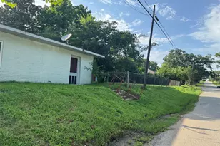 901 W Coffin St, Denison, TX 75020 - Photo 24