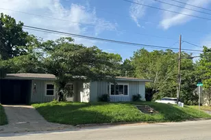 901 W Coffin St, Denison, TX 75020 - Photo 4