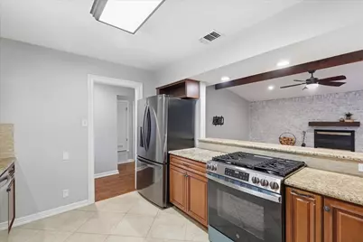 2007 Redwood Trail, Grapevine, TX 76051 - Photo 6