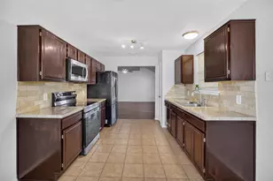 3103 Morning Meadow Ln, Grand Prairie, TX 75052 - Photo 10