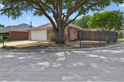 3103 Morning Meadow Lane, Grand Prairie, TX 75052 - Photo 2