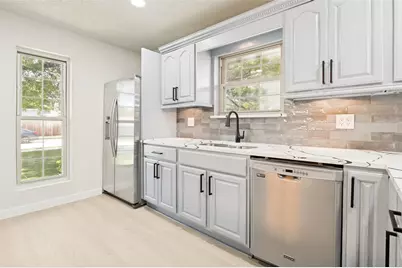 2302 Greenhill Drive, Carrollton, TX 75006 - Photo 8