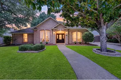 5426 Emerald Park Boulevard, Arlington, TX 76017 - Photo 1