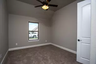 2113 Clive Dr, Granbury, TX 76048 - Photo 18
