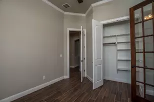 2113 Clive Dr, Granbury, TX 76048 - Photo 10