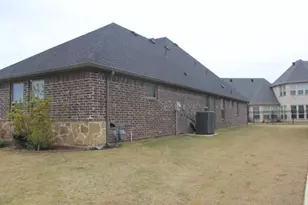 2113 Clive Dr, Granbury, TX 76048 - Photo 22