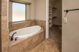 2113 Clive Dr, Granbury, TX 76048 - Photo 16
