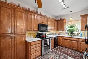 6303 Dulcito Ct, Granbury, TX 76049 - Photo 14