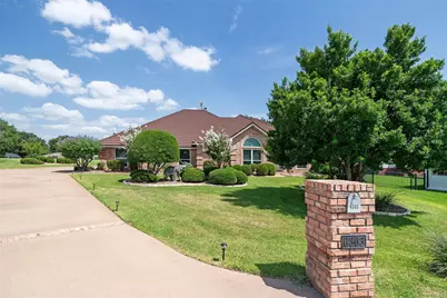 6303 Dulcito Court, Granbury, TX 76049 - Photo 2