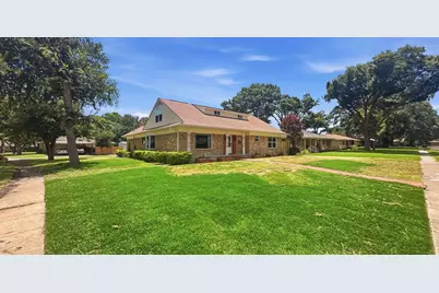 2122 Castleford Lane, Garland, TX 75040 - Photo 34