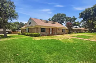 2122 Castleford Ln, Garland, TX 75040 - Photo 34