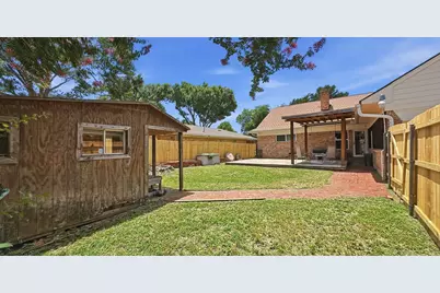 2122 Castleford Lane, Garland, TX 75040 - Photo 32