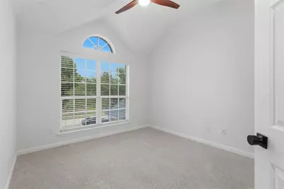 2715 Lake Country Drive, Grand Prairie, TX 75052 - Photo 24