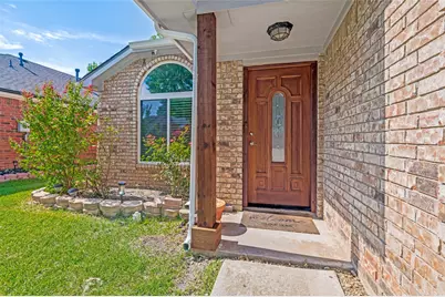 205 Weyland Drive, Grand Prairie, TX 75052 - Photo 4
