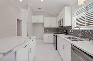 205 Weyland Dr, Grand Prairie, TX 75052 - Photo 12