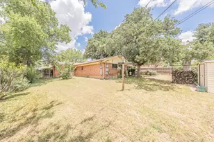 506 E Huitt Ln, Euless, TX 76040 - Photo 40