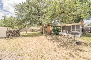 506 E Huitt Ln, Euless, TX 76040 - Photo 38