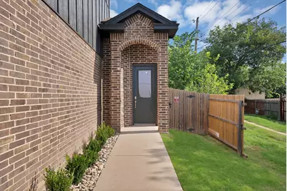 1008 20th Street, Fort Worth, TX 76164 - Photo 4