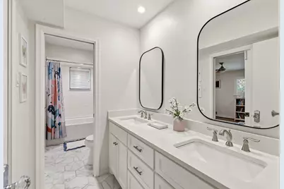 9544 Crestedge Drive, Dallas, TX 75238 - Photo 18