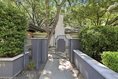 9544 Crestedge Drive, Dallas, TX 75238 - Photo 2