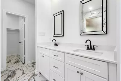 820 N Wood Street, Denton, TX 76209 - Photo 10