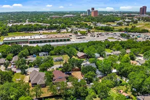 820 N Wood St, Denton, TX 76209 - Photo 20
