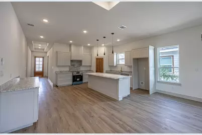5208 Helmick, Fort Worth, TX 76107 - Photo 8