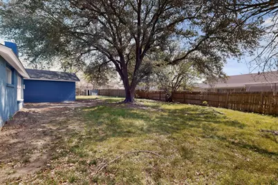 400 Casa Bello Court, Irving, TX 75062 - Photo 20