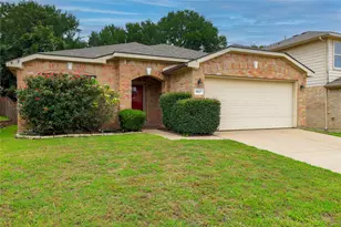 8017 Sartain Dr, Fort Worth, TX 76120 - Photo 2