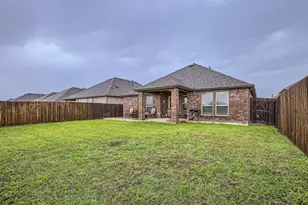 2828 Ainsworth Rd, Aubrey, TX 76227 - Photo 2