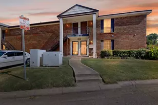 4028 Ridglea Country Club Dr, Fort Worth, TX 76126 - Photo 2