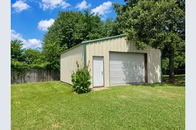 1414 N Binkley Avenue, Sherman, TX 75092 - Photo 24