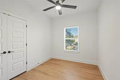 2210 Bethurum, Dallas, TX 75215 - Photo 12