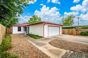 219 W Wilson Ave, Sherman, TX 75090 - Photo 6
