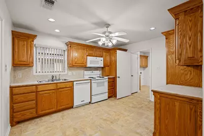 219 W Wilson Avenue, Sherman, TX 75090 - Photo 16