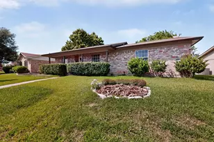 2709 Laramie St, Irving, TX 75062 - Photo 4