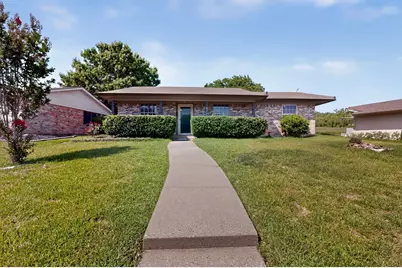 2709 Laramie Street, Irving, TX 75062 - Photo 2