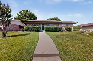 2709 Laramie St, Irving, TX 75062 - Photo 2