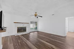 2709 Laramie St, Irving, TX 75062 - Photo 8