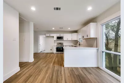1411 Arborvitae Avenue, Dallas, TX 75224 - Photo 4