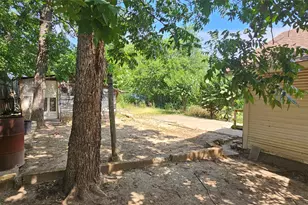 314 N Green St, Grand Saline, TX 75140 - Photo 4