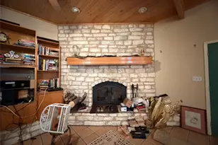 315 S Broadway St, Bells, TX 75414 - Photo 4