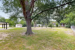 2821 Mccarley Dr, Commerce, TX 75428 - Photo 40