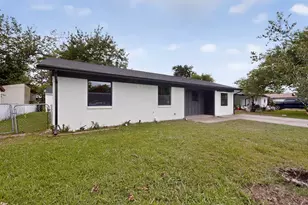 4819 Navajo Trail, Balch Springs, TX 75180 - Photo 4