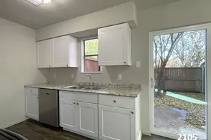 2101 2103 2105 2107 Knoll Crest Dr, Arlington, TX 76014 - Photo 14
