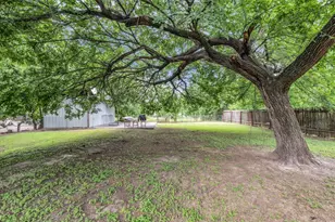 1020 Fisher St, Bellmead, TX 76705 - Photo 26